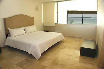 *** Hotel Ocean Plaza Condos Mexico
