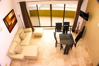 Ocean Plaza Condos 3*, Playa del Carmen Mexico